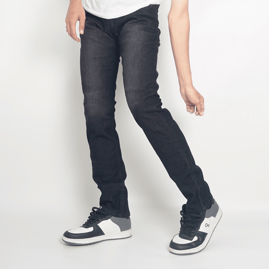 ZWECKOUT LABEL - Celana Panjang Pria Jumbo Denim Jeans Black Naomi Slim Fit