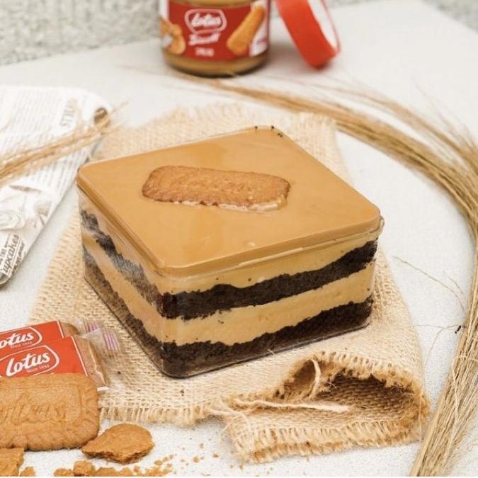 ❂ BITTERSWEET BY NAJLA LOTUS DESSERT BOX ✬
