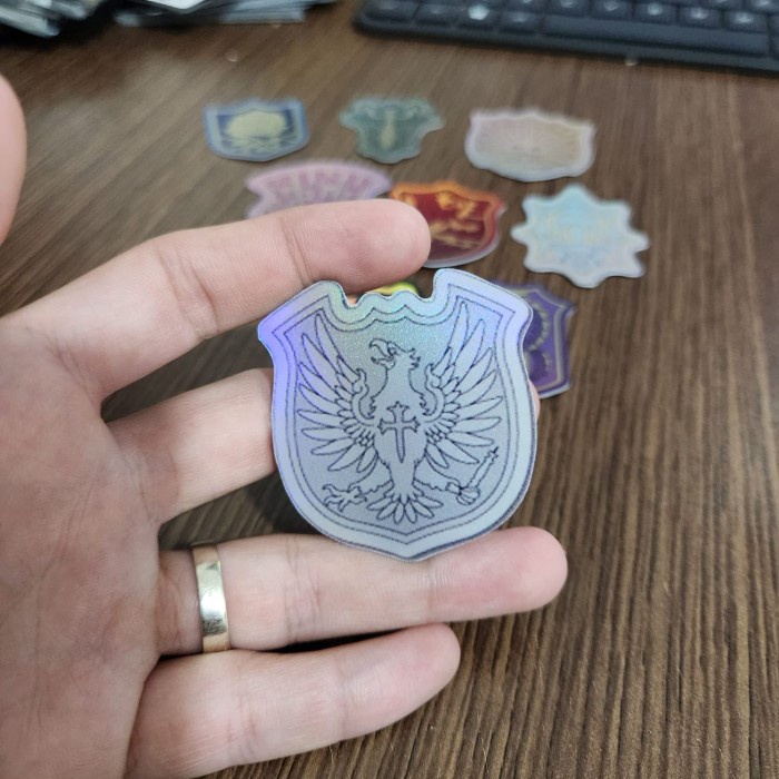 

Sticker Hologram Anime - PSH1467 - Black Clover Logo - Silver Eagle