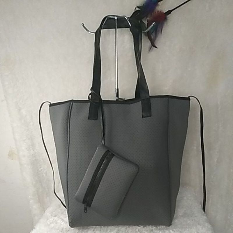 Tote bag/Tas kuliah/Tas kerja/Tas Dokumen/Tas Santai/Preloved/Second Branded" Qbag Paris"