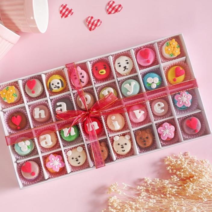 

➢ BABY MACARON GIFT 32PCS, HADIAH UNIK MACARON ►