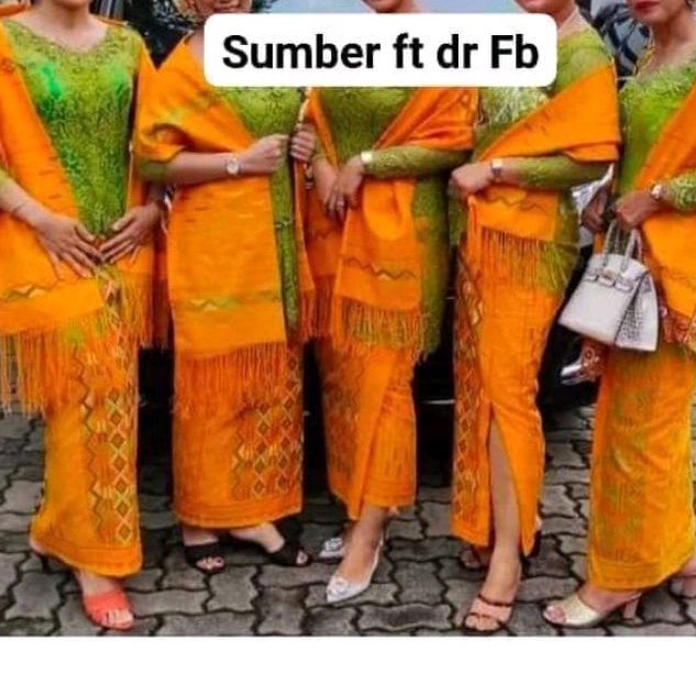 KAIN SONGKET TENUN SIPIROK