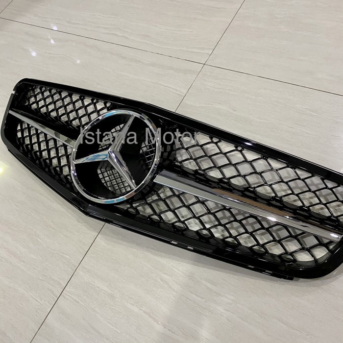 GRILL AMG C63 FOR MERCEDES W204 WITH EMBLEM
