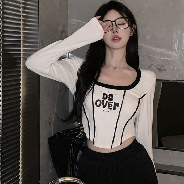 Red Hitam Spice Girl Tulang Ikan Lengan Panjang T-shirt Wanita Musim Gugur Desain Pinggang Tinggi Rasa Niche Jahitan Pendek Irregular top