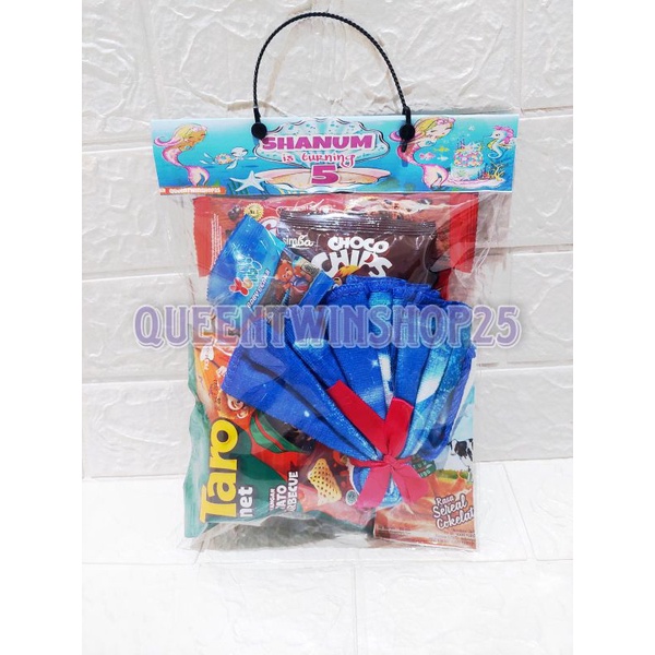 

PAKET SNACK ULTAH ANAK + SOUVENIR HANDUK MUKA KARAKTER