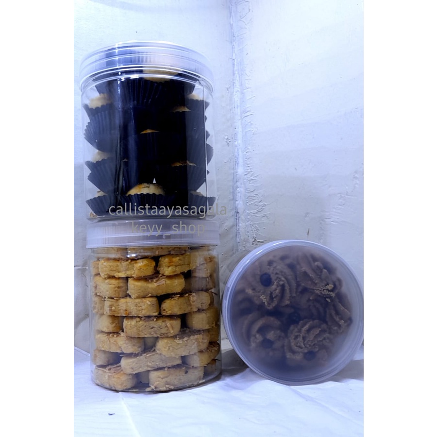 

KUE PREMIUM MAMAH PAKET 3 TOPLE 600ML (KASTANGEL+SPRIET+NASTAR KEJU)