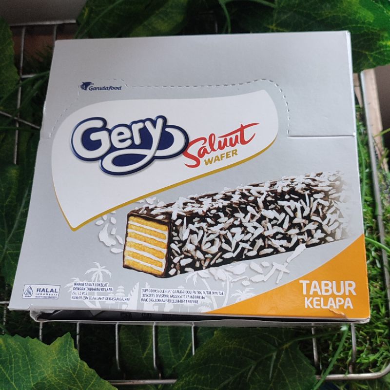 

GERY SALUUT WAFER CREAM COKLAT TABUR KELAPA