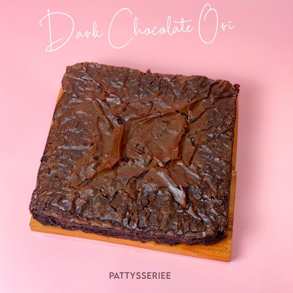 

❊ Fudgy Brownies Dark Chocolate Ori (add toppings) 20x20cm BACA DESKRIPSI ►