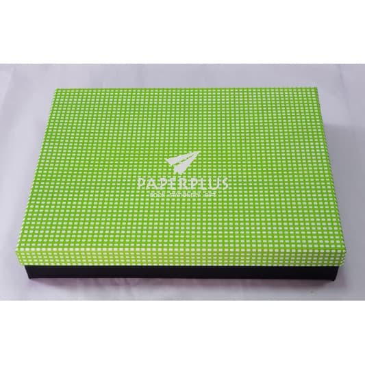 

Terlaris Kotak Kado / Kotak Hadiah / Gift Box Pakaian B / Kk Kotak Bulat Hijau