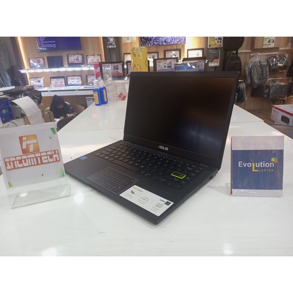 Asus vivibook 14 L410MA Intel N4020 Ram 4GB 512GB SSD FHD windows10