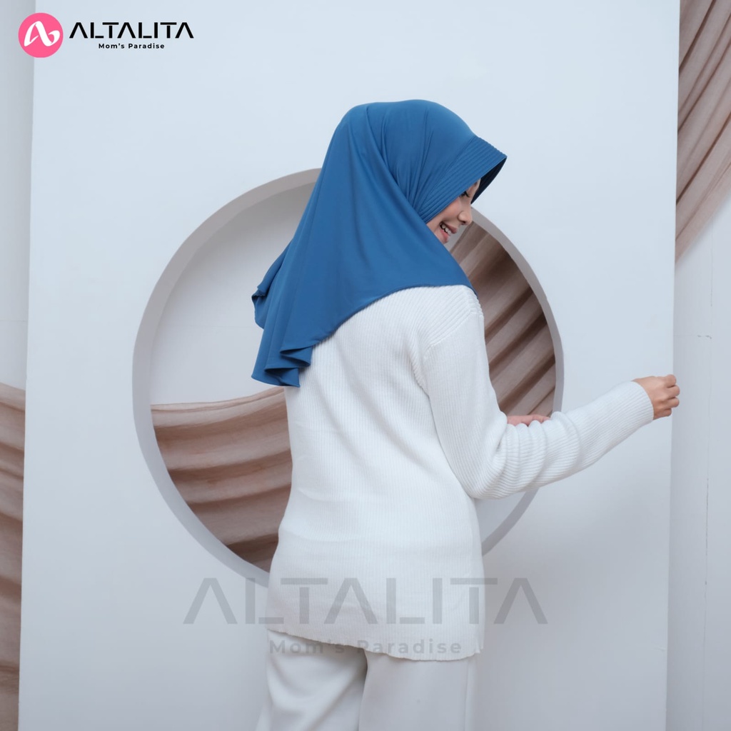 Altalita - Hijab Instan Qaila Penguin Jersey Premium Kerudung Bergo Hamidah Menutup Dada Jilbab Instant Ukuran M Cocok Untuk Sekolah Olahraga Volly Futsal Senam dan Sehari-Hari