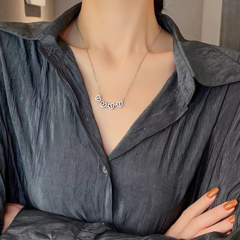 Kalung Titanium Wanita Korea Semanggi Hati Emas 18k Kristal Berlian 2 Cara Memakai Perhiasan