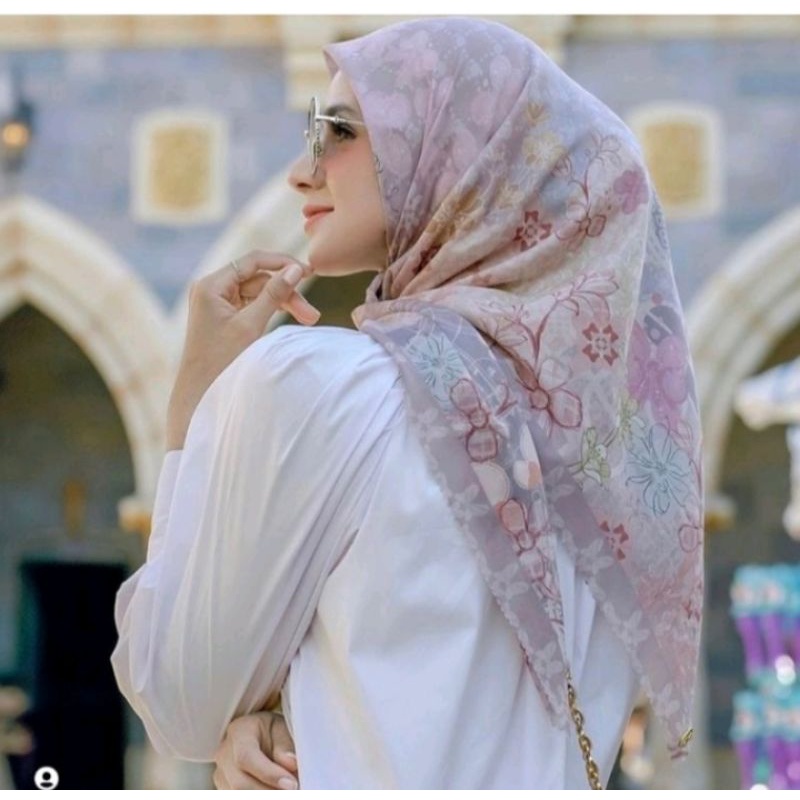 the dream park viola buttonscarves