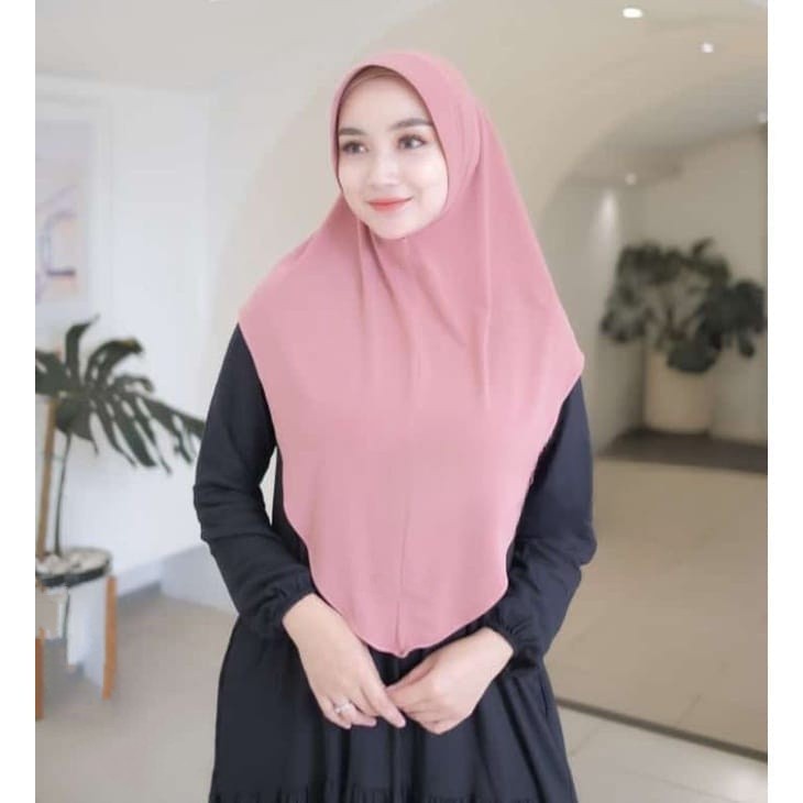 Hot Hijab Bergo Pinguin Pet Jersey
