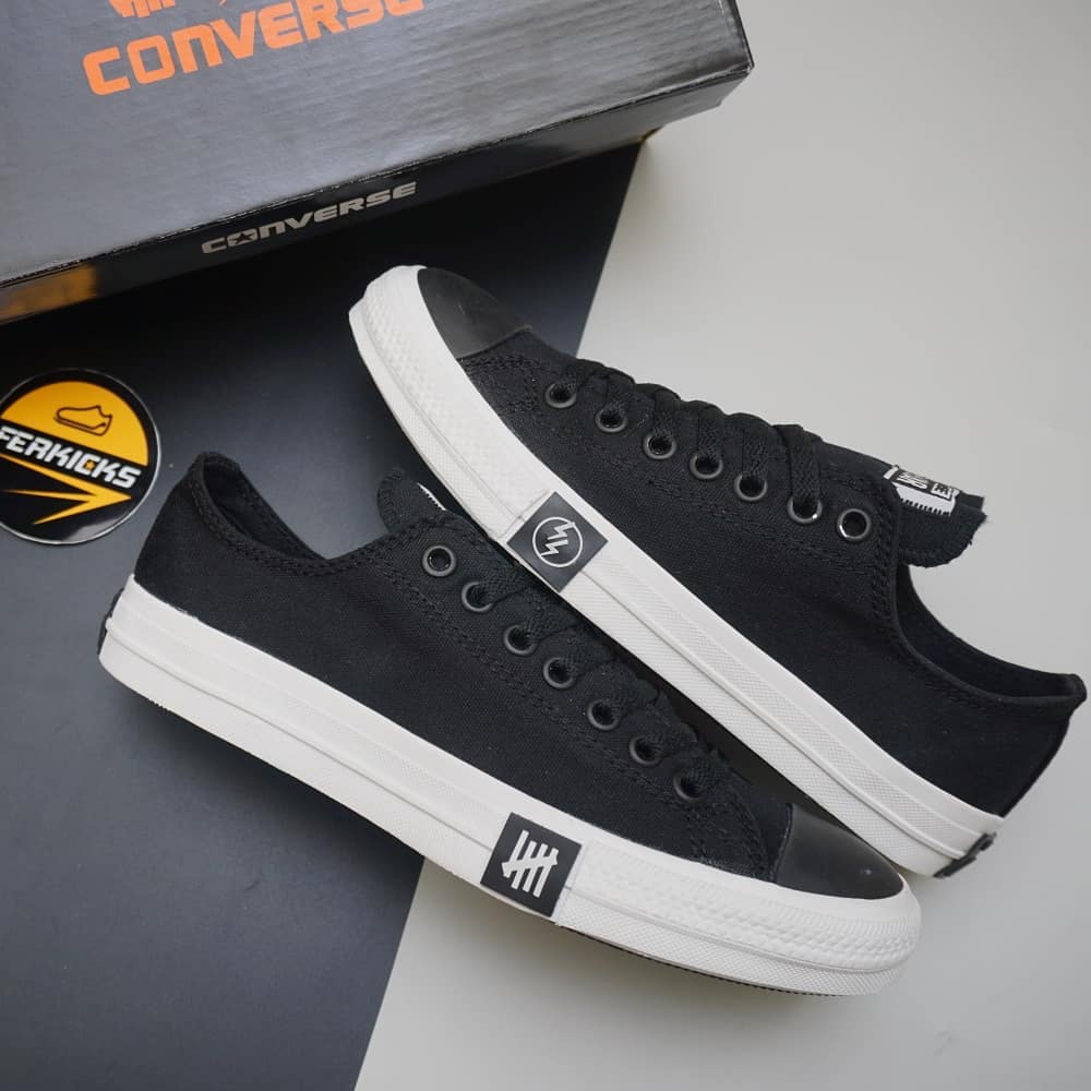 Sepatu CONVERSE - CT 2 Undefeated Low Sneakers Premium Quality/sepatu converse terlaris.