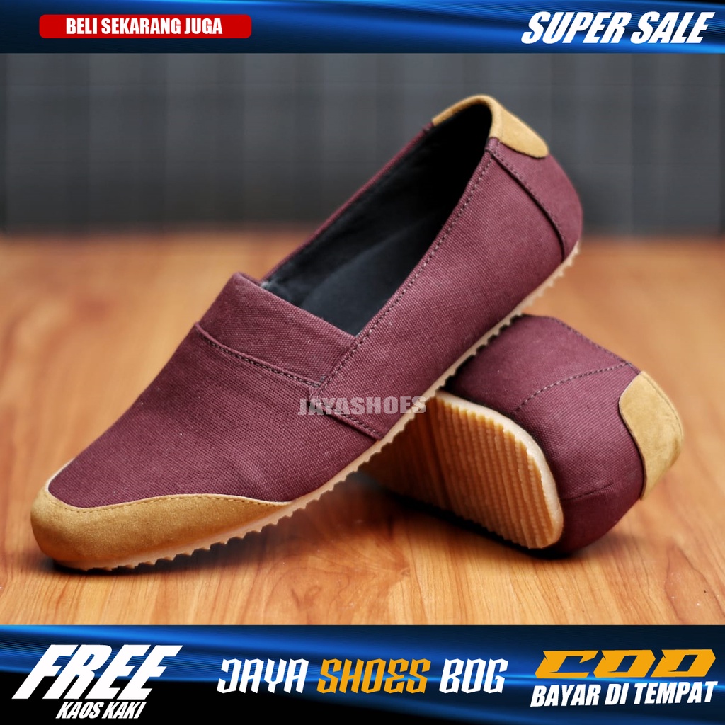 KEN Sepatu Slip On Pria Kasual Sepatu Slop Pria Simple Anti slip Murah Main Gaya Hangout