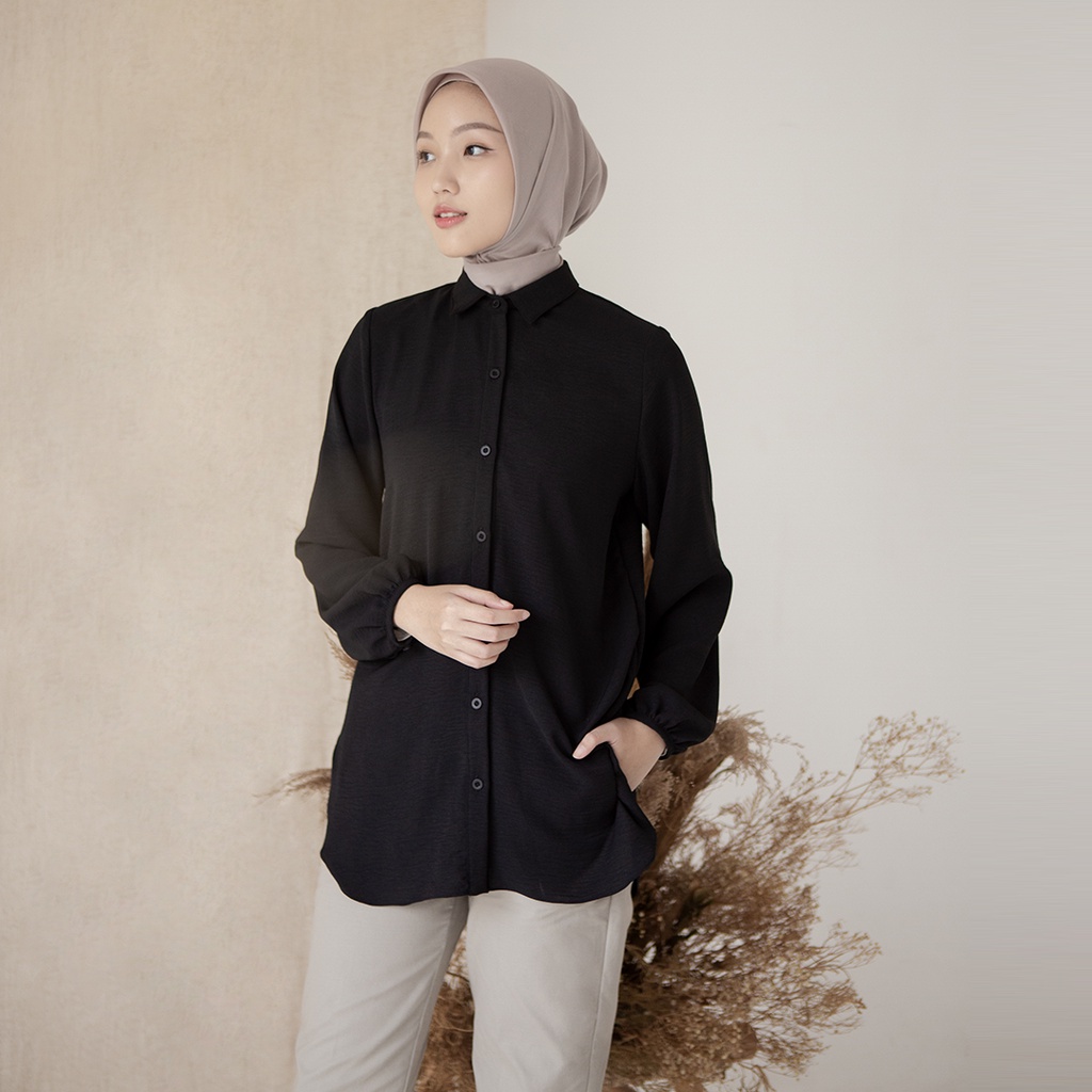 Basic Batara by Aska Label - Kemeja wanita basic lengan panjang full kancing warna offwhite, pink, coksu, abu muda, hijau, abu gelap, hitam dengan detail kerut di lenganabel