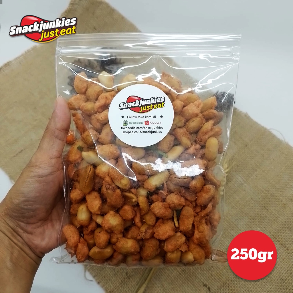 

Kacang Thailand Extra Daun Jeruk, Camilan Gurih & Kriuk