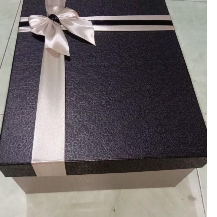 

Diskon⚡️-Kotak kado besar / Gift Box murah cover fancy paper ukuran 30 x 25 x 10 cm
