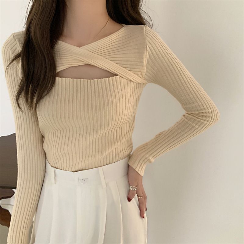 Cut Out Long Sleeve Knitwear Abigail/Cut Out Knit Top  Lengan Panjang Fashion Korean Crop Long Sleeve Knit Top Atasan Crop Atasan Korean Style Wanita