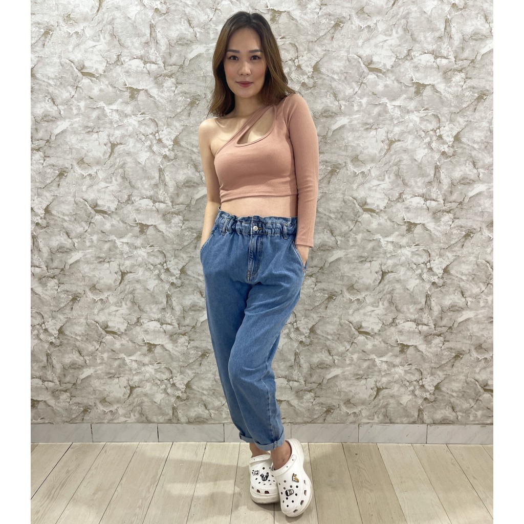 MODAVIE - MAREN CROP TOP One Longsleeve Crop Tee Baju Atasan Satu Lengan Panjang Tarzan