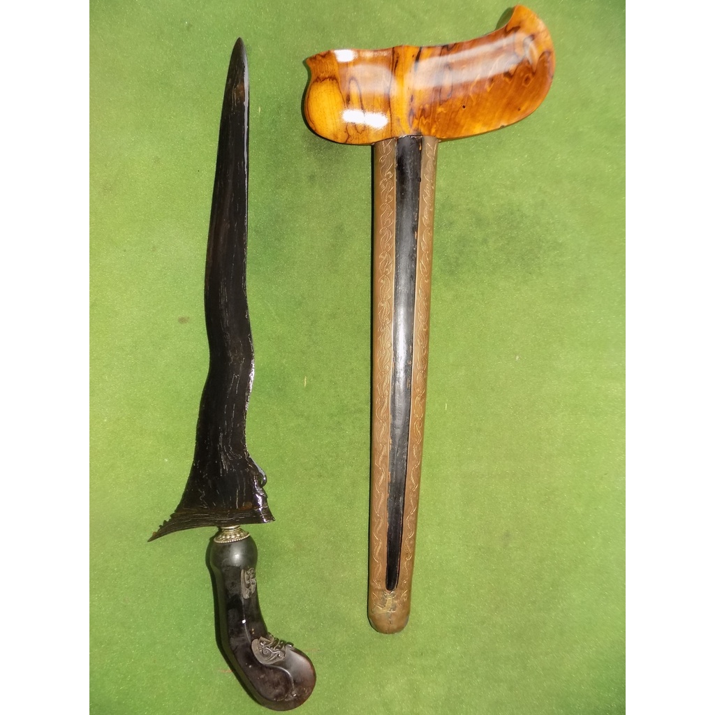 keris jangkung besar corok pamor singkir era kerajaan sumedang tua