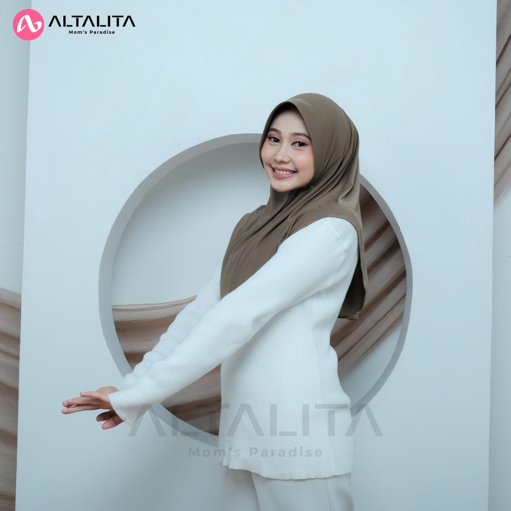 Altalita - Kerudung Bergo Instan Qaila Penguin Size M Jilbab Sport Hamidah Menutup Dada Hijab Instan Terbaru Bahan Jersey Premium Cocok Untuk Sekolah Olahraga Volly Futsal Senam dan Sehari-Hari