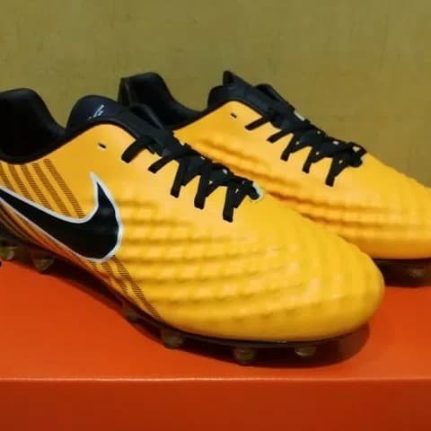 {MentariStore} sepatu bola NIKE MAGISTA Berkualitas
