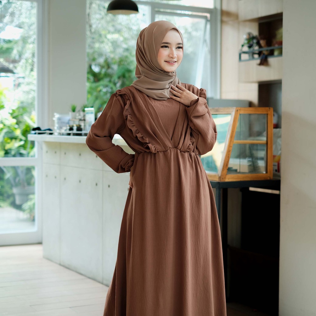 Baju Muslim Gamis Syari Wanita Crinkle Airflow Premium Dress Terbaru Model Kekinian - Mocca
