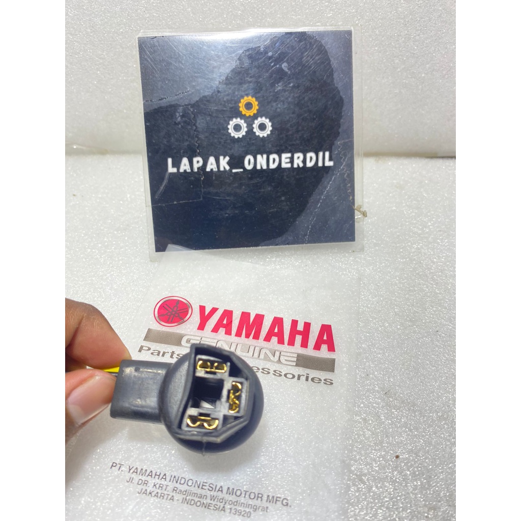 SOKET LAMPU DEPAN FITING SOKET LAMPU DEPAN H4 VIXION BISON SCOOPY FI CB 15O R NINJA CBR BARU ORIGINA