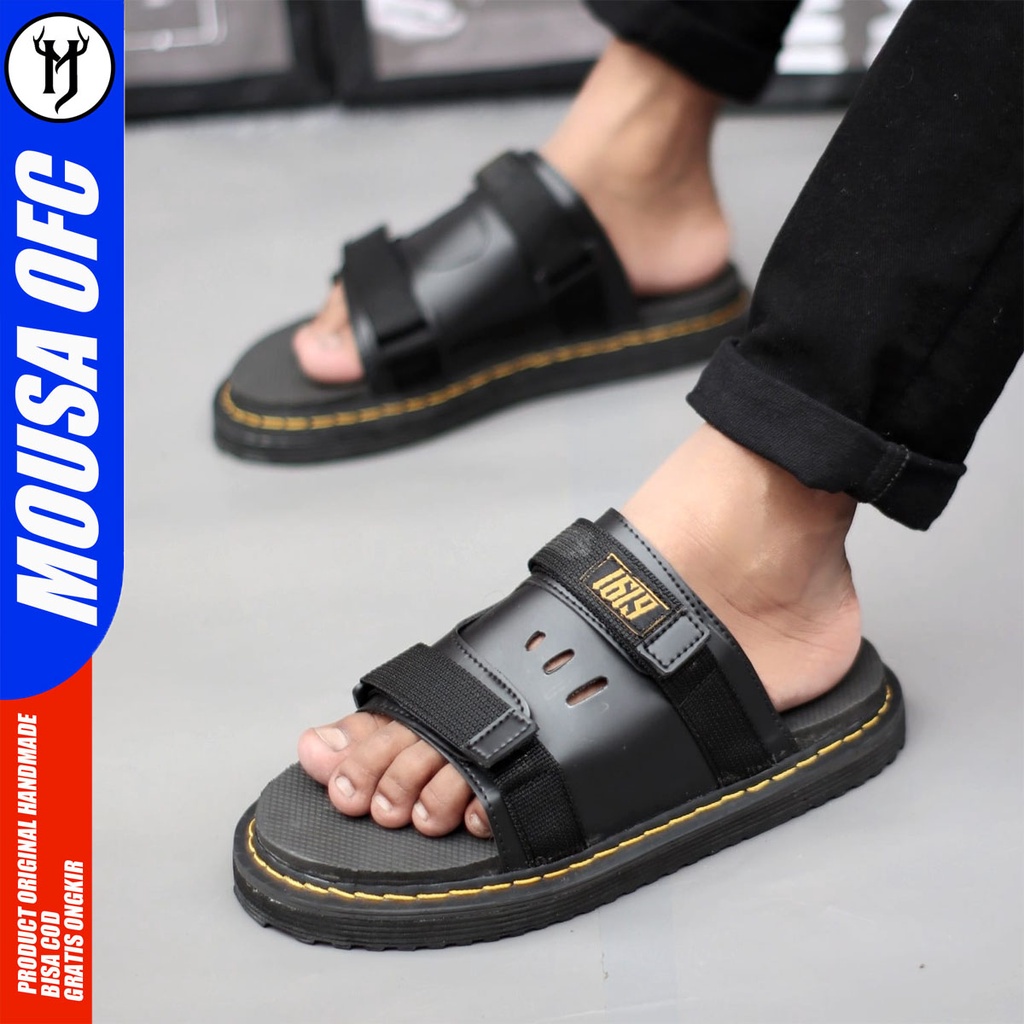 Sandal Docmart Pria Slide Sendal Casual Distro New Trendy Hitam Original Mousa Santos