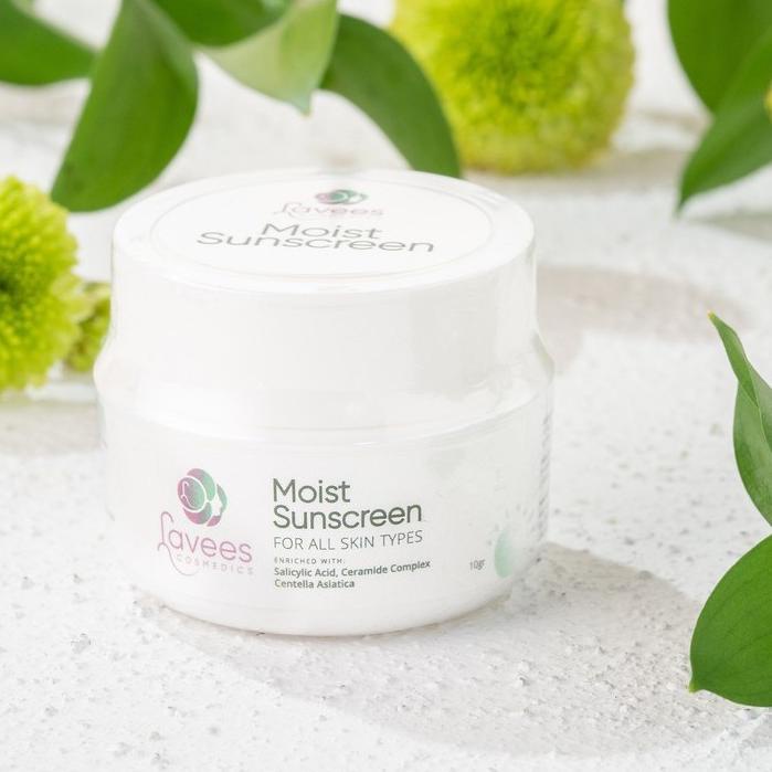 ➭ Lavees Cosmedics - Moist Sunscreen [For All Skin Type] ֍