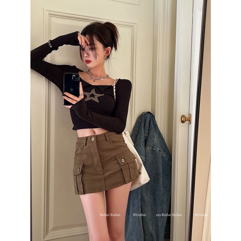 Red American hot girl slim fit dan pakaian luar tipis lengan panjang T-shirt wanita musim gugur rasa desain baru short bottoming top