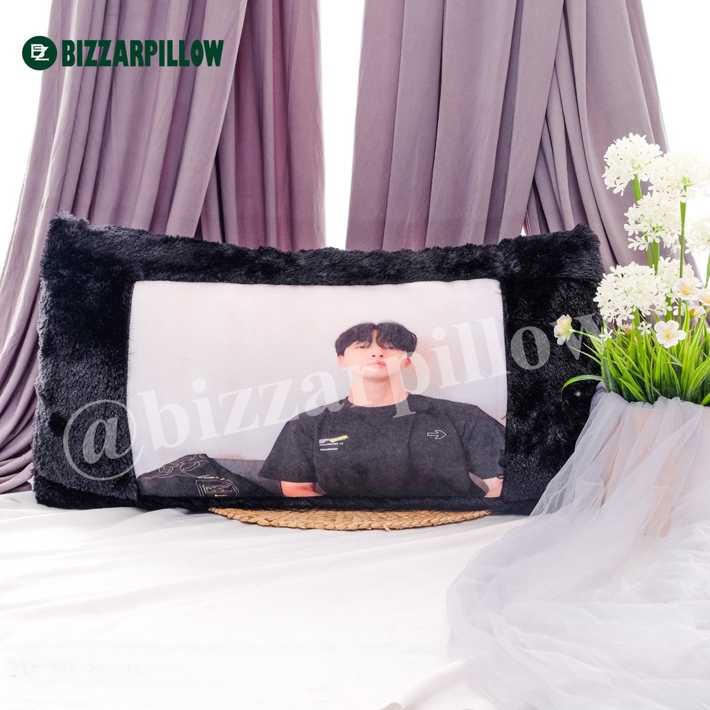 Bizzarpillow Bantal Foto Costum Bulu Rasfur 40x80 cm BZ019