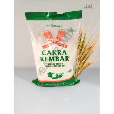 

Tepung Terigu Cakra kembar EKONOMIS 1 KG (BPOM RI) √