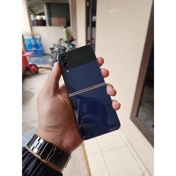 Z Flip 4 Edition Bespoke Second Like New