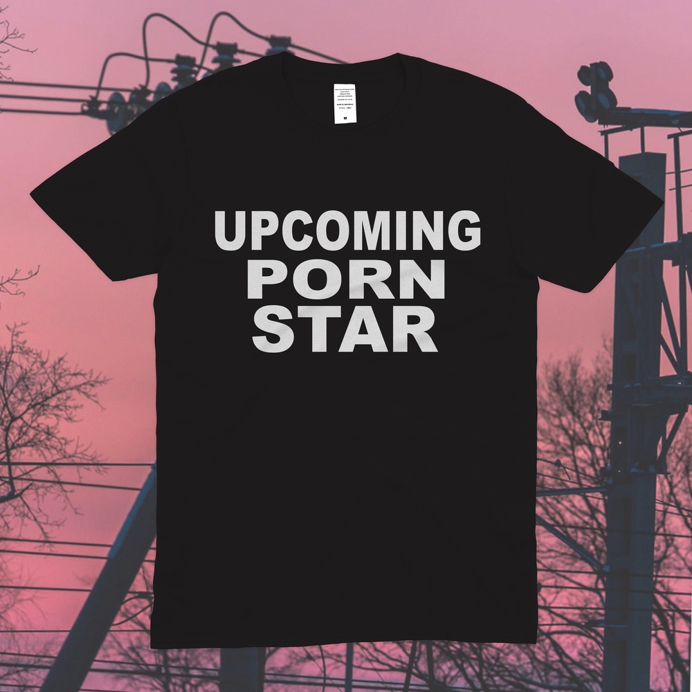 UPCOMING PORNSTAR TEE Kaos Pria