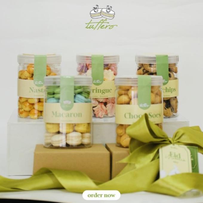 

PARSEL RAMADHAN PAKET KUE KERING HAMPERS GIFT PARSEL LEBARAN COOKIES EL09I09A82L