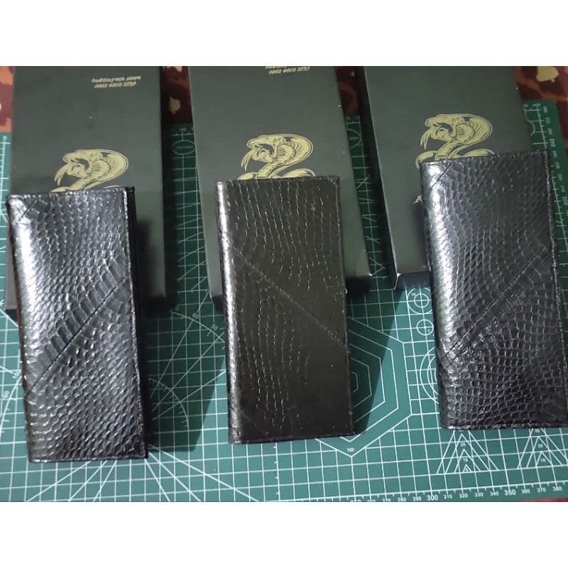 Dompet panjang bahan asli kulit ular cobra