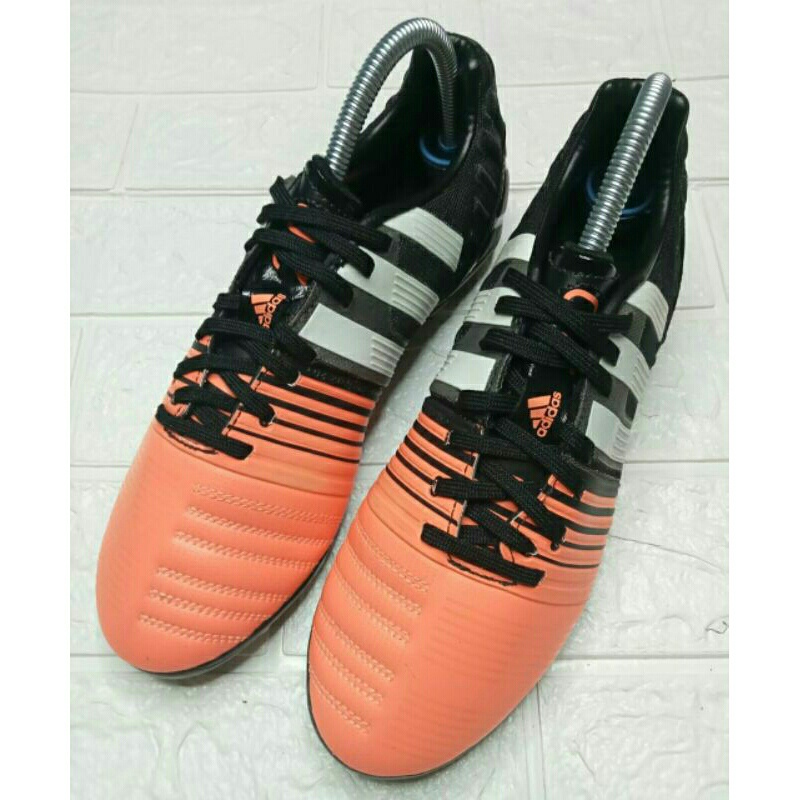 Sepatu bola-Sepatu bola second-Sepatu bola preloved-kasut bola second- boot bola second adidas nitrocharge 2.0 black orange - Original Second