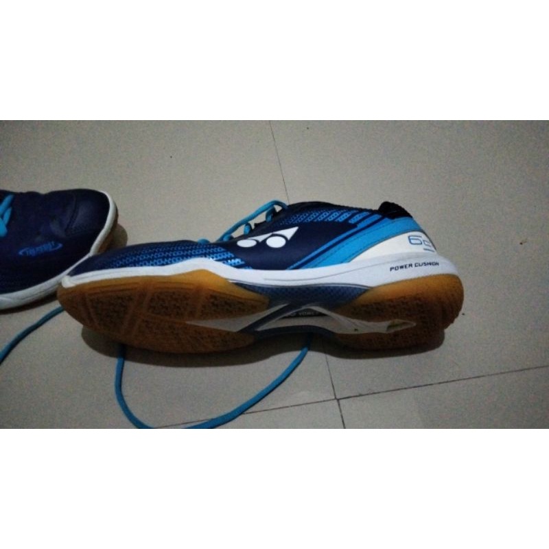 sepatu yonex shb 65 z3 ori second