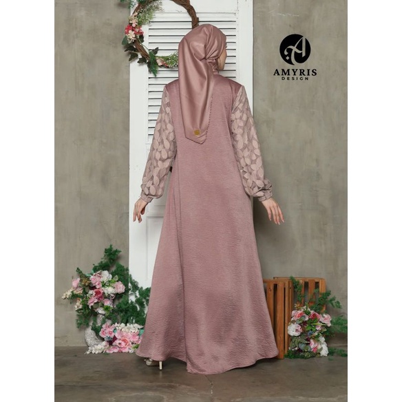 Olla  dress by Amyris