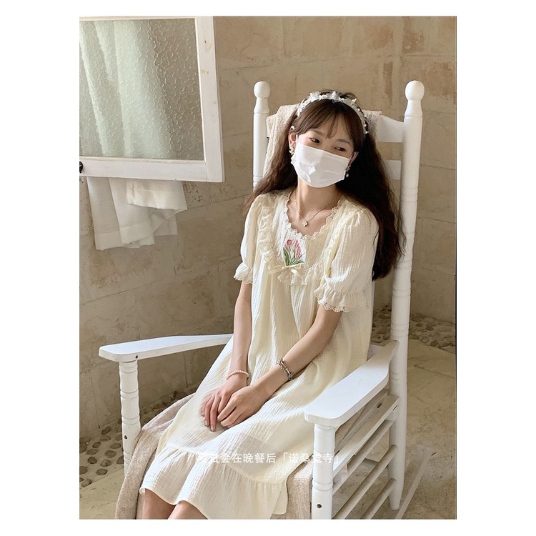 Piyama tulip krim wanita musim panas bagian tipis bagian tipis manis siswa lucu bersulam renda baju