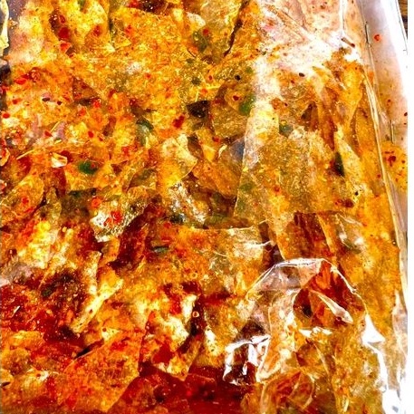 

KERIPIK KACA PEDAS DAUN JERUK 100GR