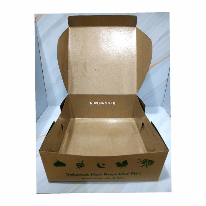

Box Kotak Dus Kue Lebaran Idul Fitri 22X22X8Cm Bahan Kraft Laminasi 098