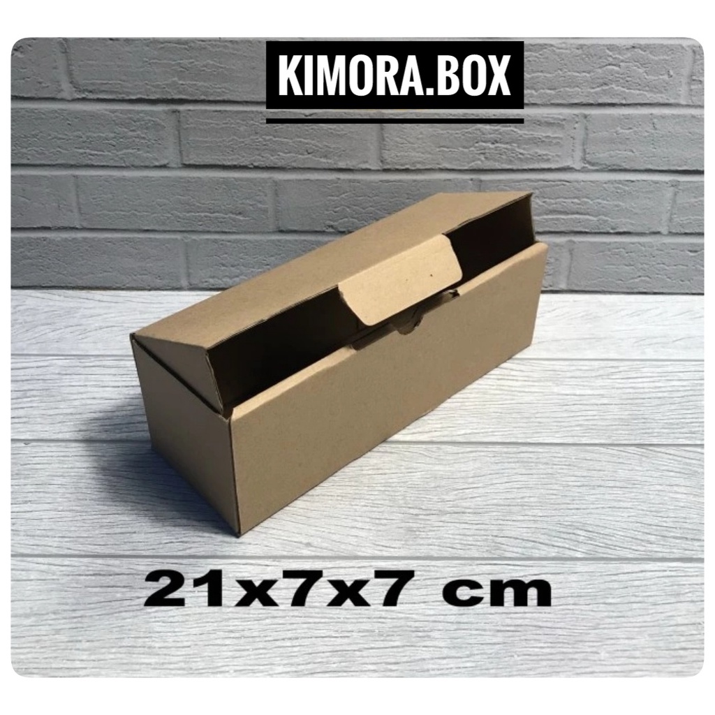 

Kardus uk. 21x7x7 cm.... box karton model pizza U/ aksesoris-dll