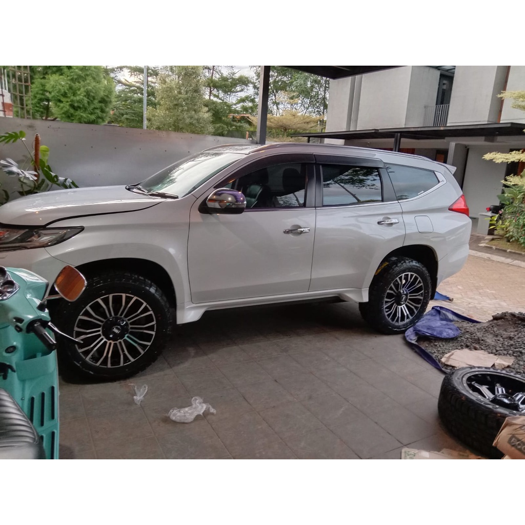 PAKETAN VELG BAN PAJERO R20 BAN ACCELERA OMIKRON A/T 285/50 R20 HSR MYTH02