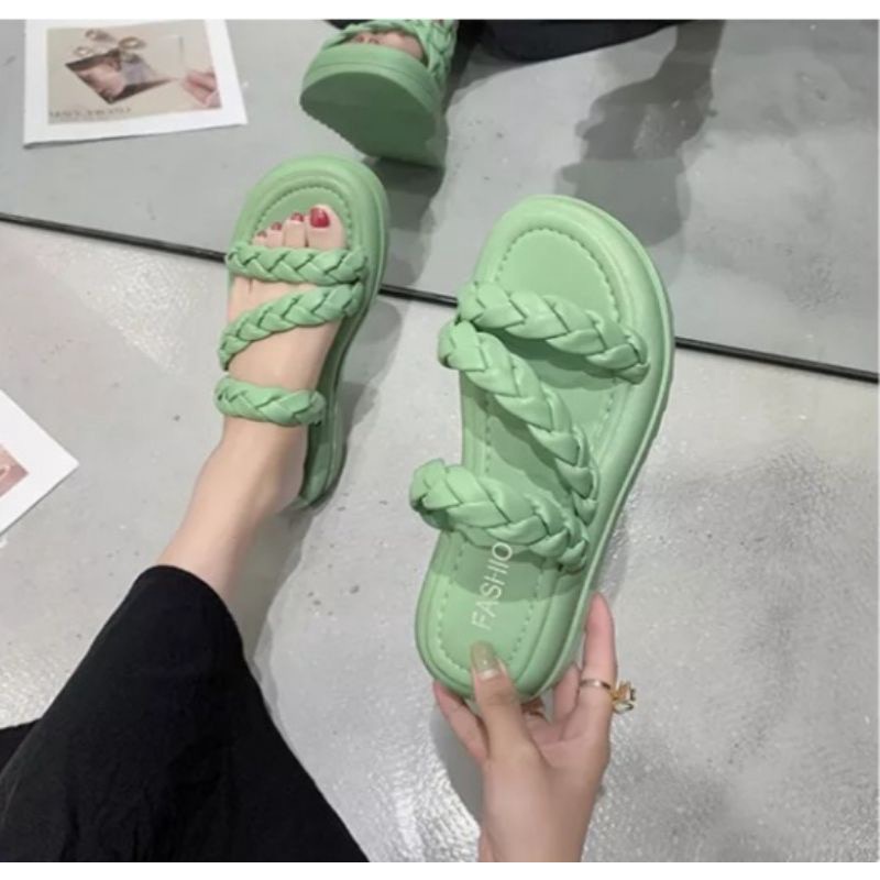 Platform sandal wanita puffy tali kepang AM 04