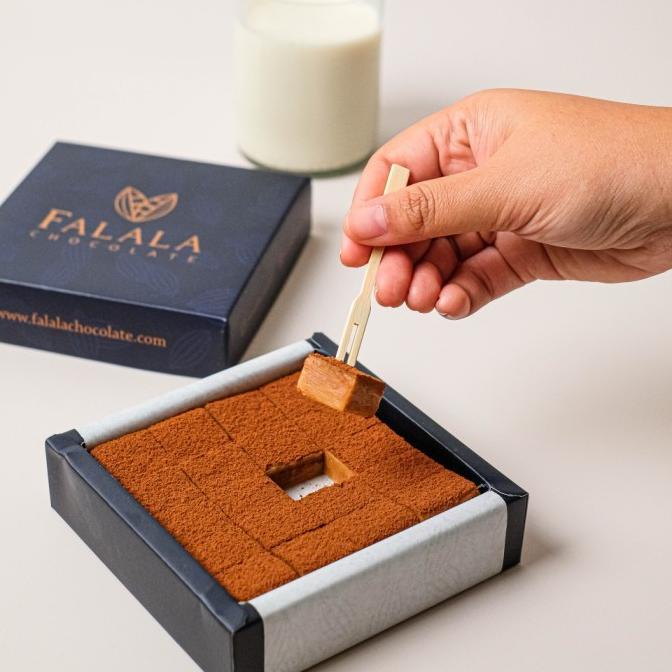 

Ready stock] Falala Caramel Chocolate Small Box | Japanese Nama Chocolate Premium