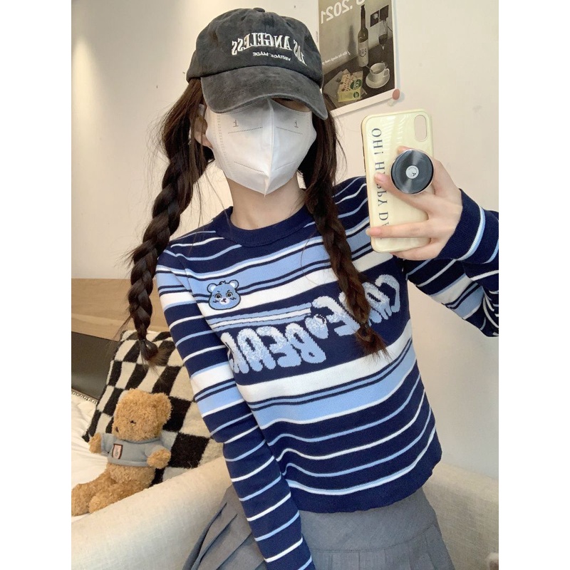 Red Kumikumi design sense bear bordir penurun usia sweater wanita musim gugur tipis pendek leher bulat lengan panjang top